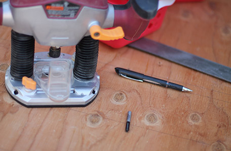 Router with a straight bit